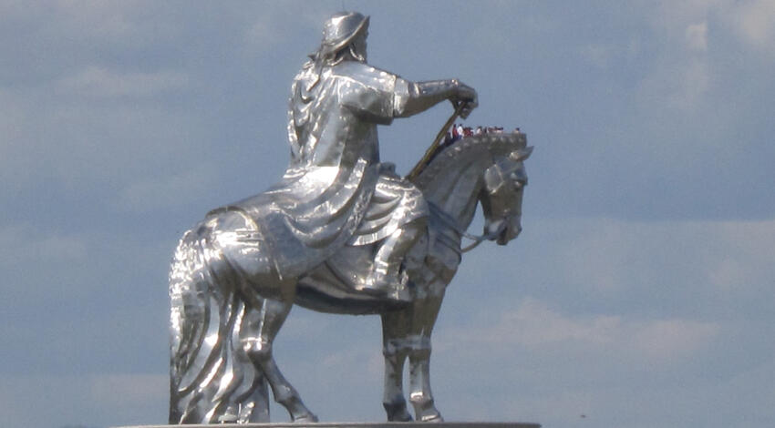 Tiny visitors on the viewing platform at the horse's head, showing the scale of the Chinggis Khaan statue.